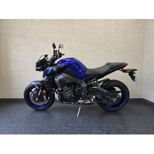 YAMAHA MT 10 - EX DEMO click to zoom image