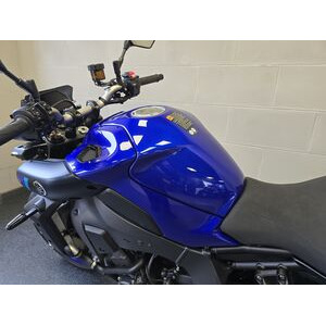 YAMAHA MT 10 - EX DEMO click to zoom image