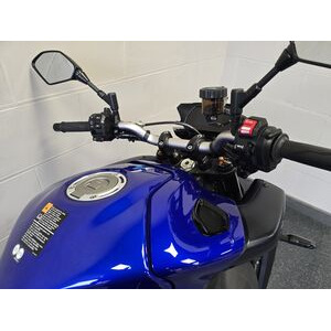 YAMAHA MT 10 - EX DEMO click to zoom image