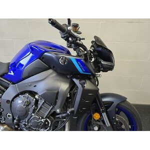 YAMAHA MT 10 - EX DEMO click to zoom image