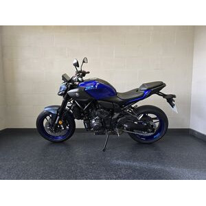 YAMAHA MT 07 Y-AMT - EX DEMO click to zoom image