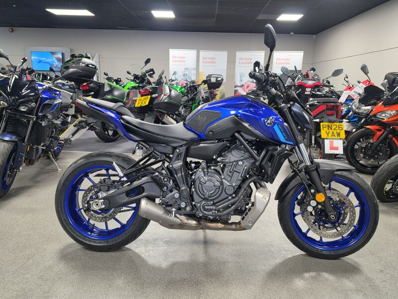 YAMAHA MT-07 click to zoom image