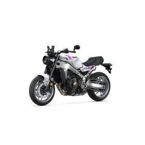 YAMAHA XSR 900 click to zoom image