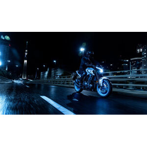 YAMAHA MT-03 click to zoom image