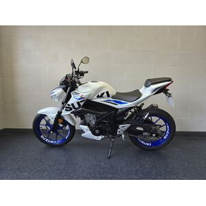 SUZUKI GSX-S 125 X click to zoom image