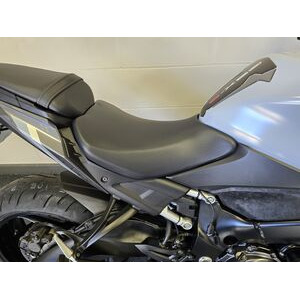 SUZUKI GSXS 1000 click to zoom image