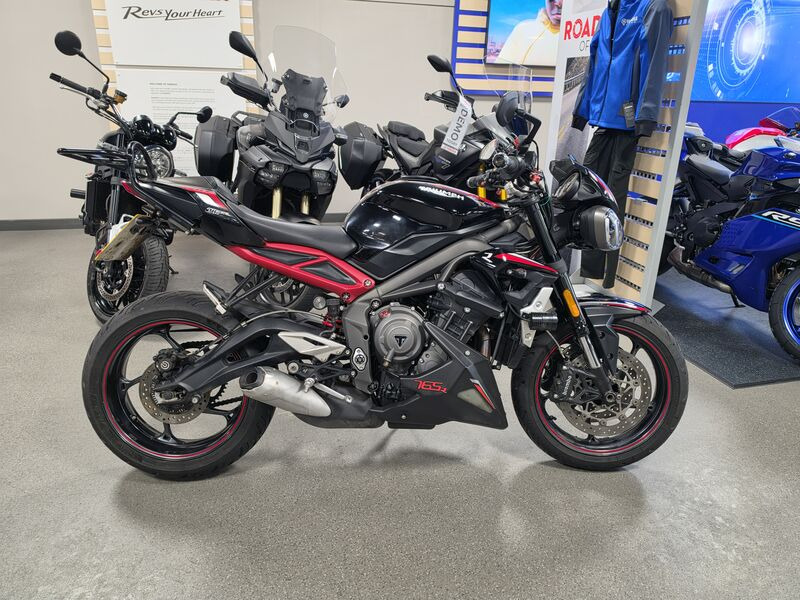 TRIUMPH Street Triple 765 R click to zoom image