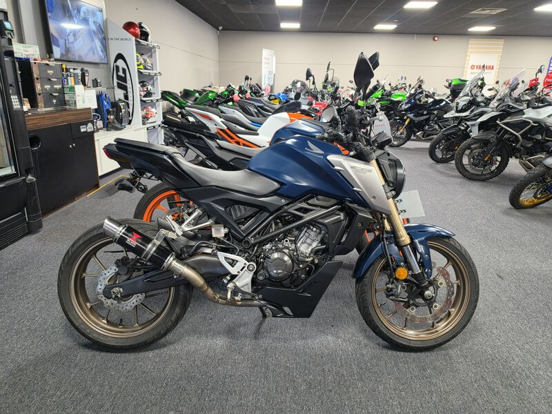HONDA CB125R - CBF125 click to zoom image