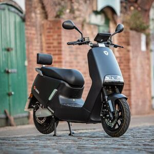 LEXMOTO YADEA G5 Electric Moped  Black  click to zoom image