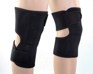 BIKE IT Neoprene Knee Warmers - Velcro Fitting 